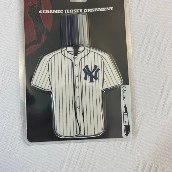 New York Yankees Ceramic Jersey Color Me Ornament With Markers Bronx Bombers TSA - Picture 3 of 9